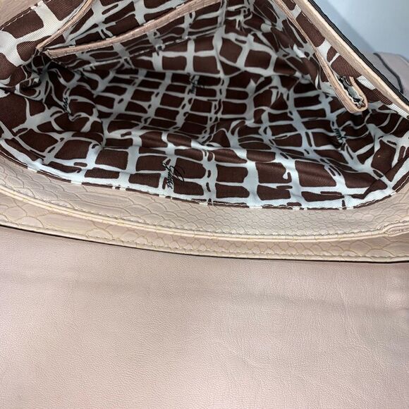 NEW Guess Clutch   - Picture 9 of 9